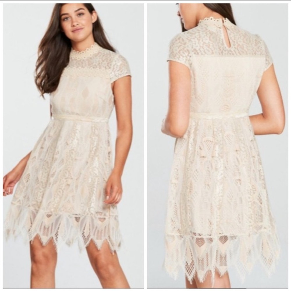 NWT Foxiedox Maisie Lace & Velvet Cocktail Dress Size 6